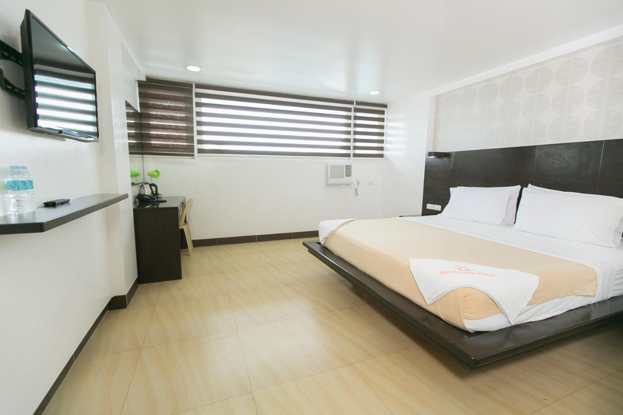 Sun Garden Hotel Tarlac Exteriér fotografie